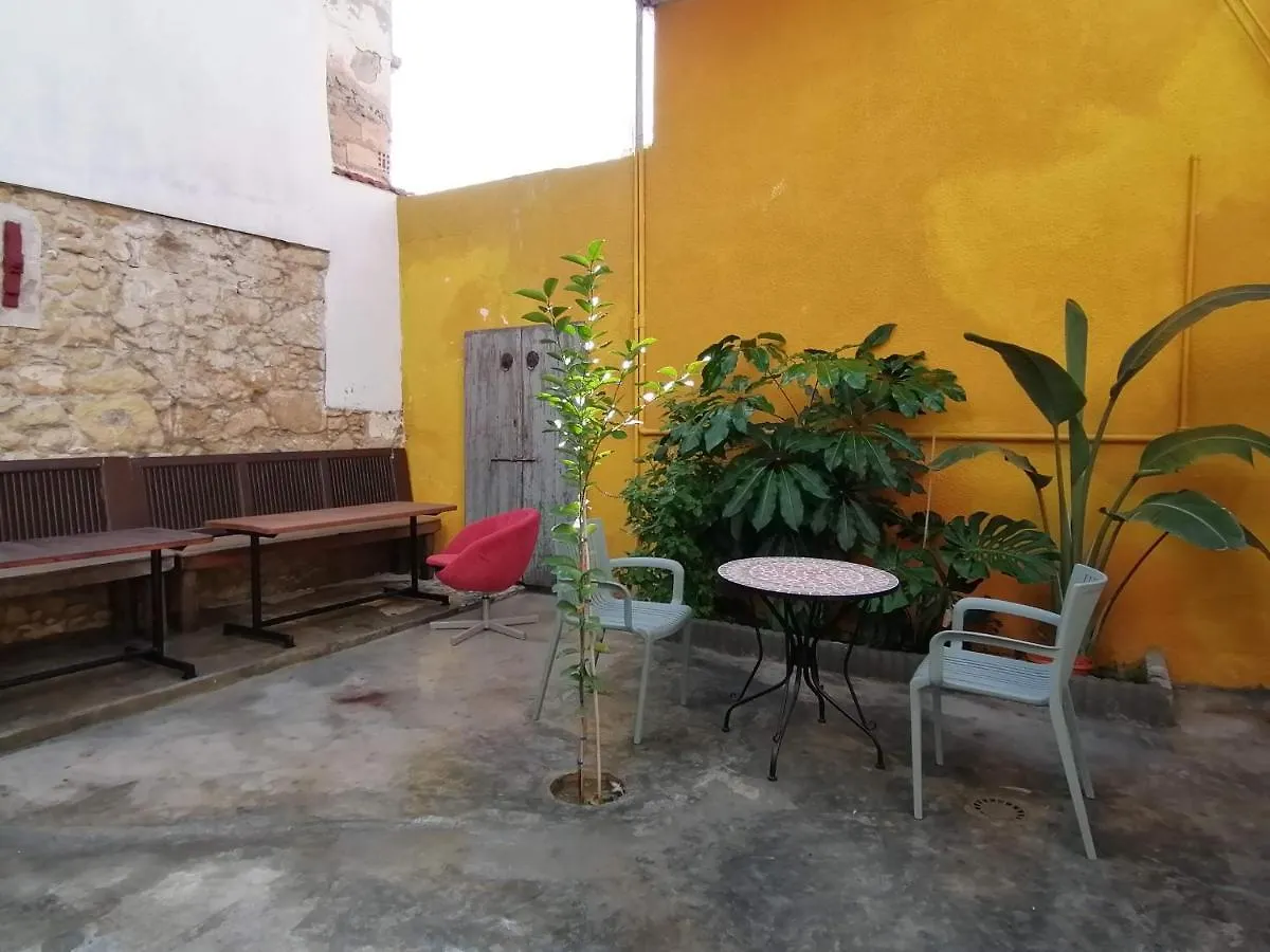 Le Mat Hostel Larnaca