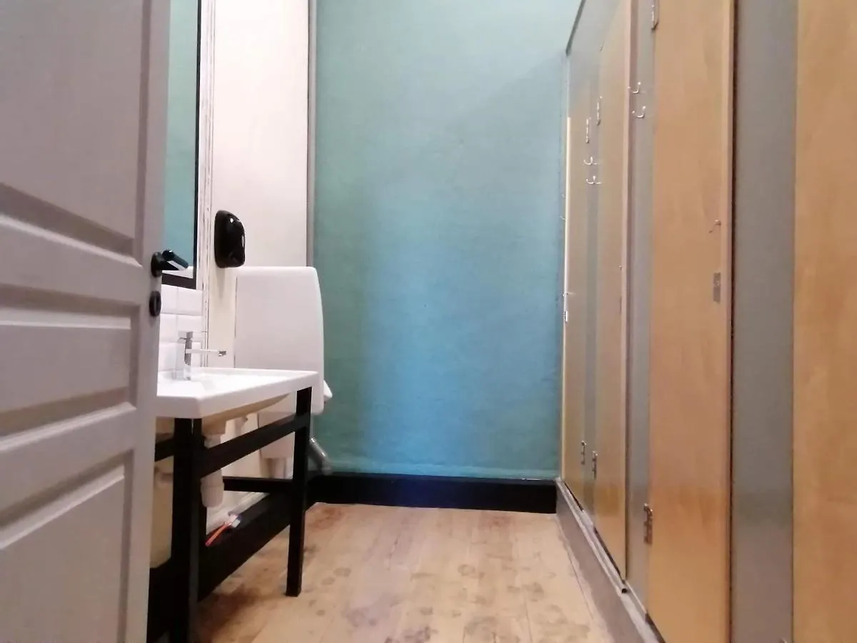 Le Mat Hostel Larnaca Kıbrıs