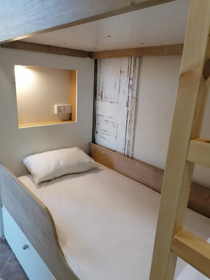 Le Mat Hostel Larnaca