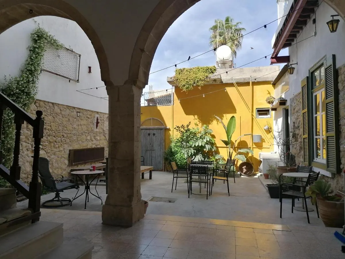 Le Mat Hostel Larnaca
